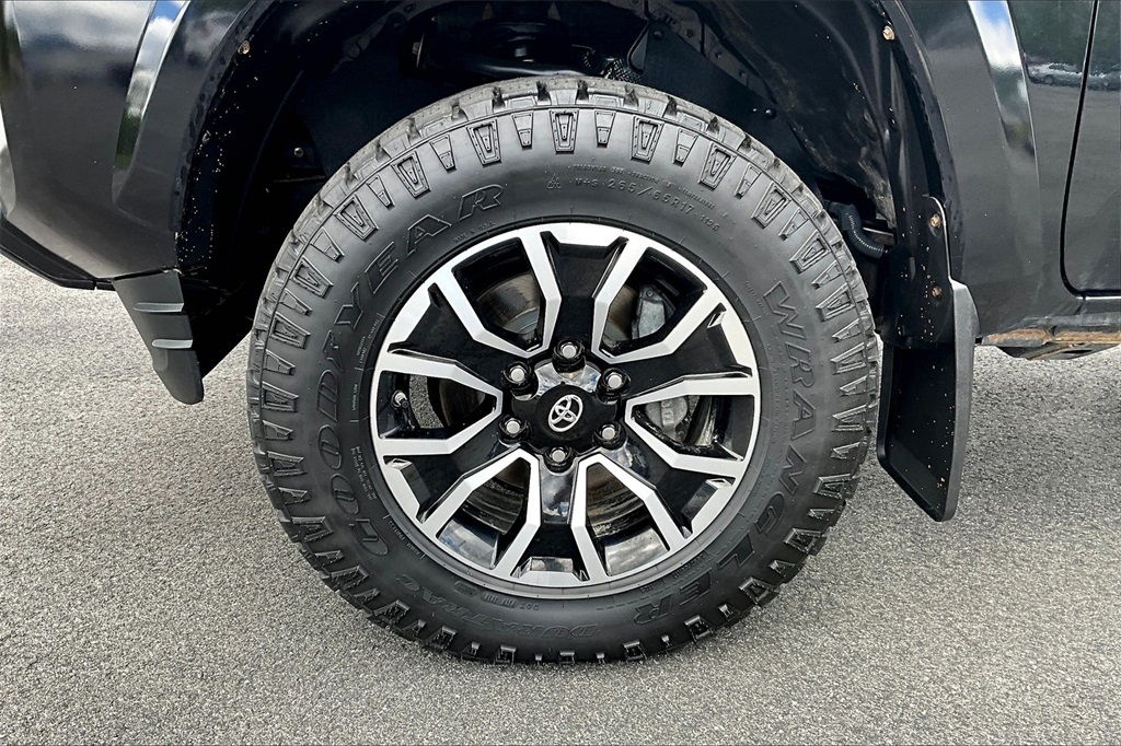 2021 Toyota Tacoma TRD Sport - Photo 7