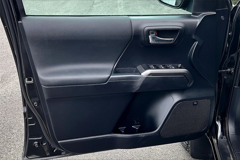 2021 Toyota Tacoma TRD Sport - Photo 9