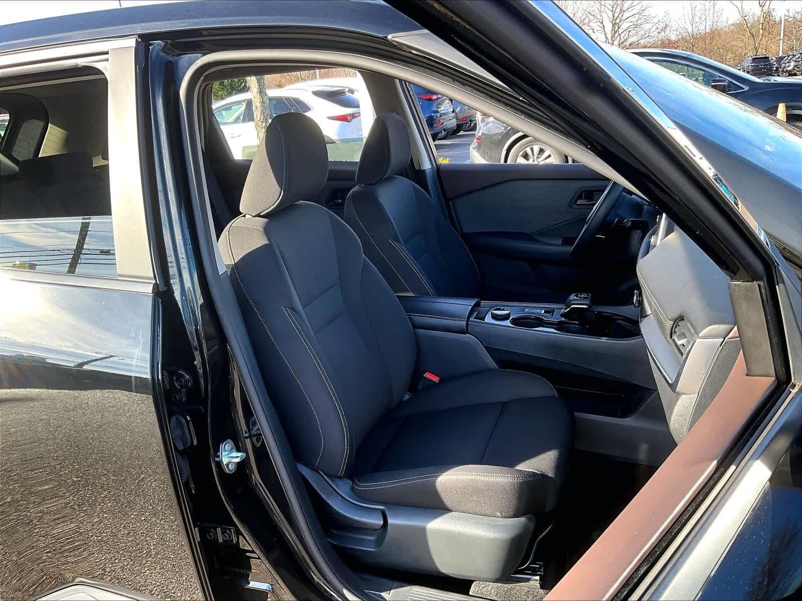 2023 Nissan Rogue S - Photo 11