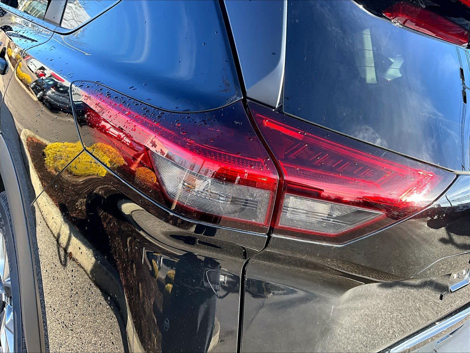 2023 Nissan Rogue S - Photo 32