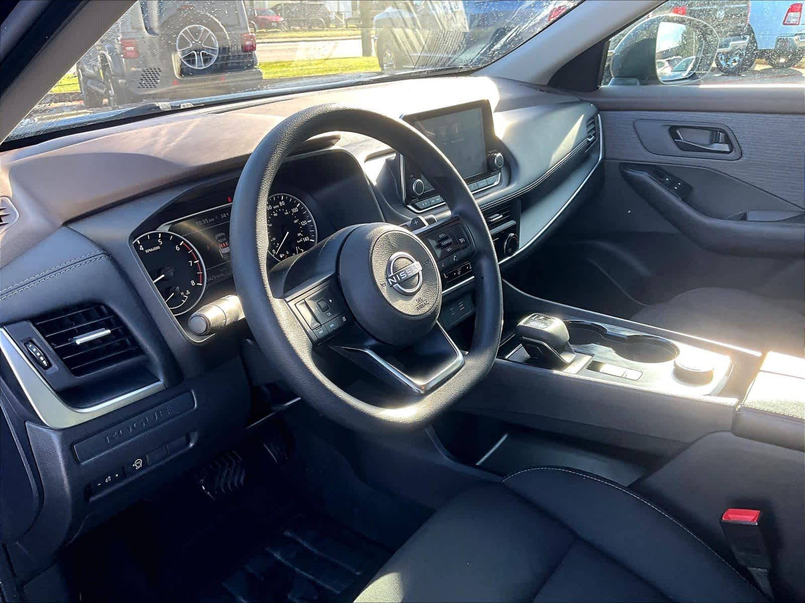 2023 Nissan Rogue S - Photo 8