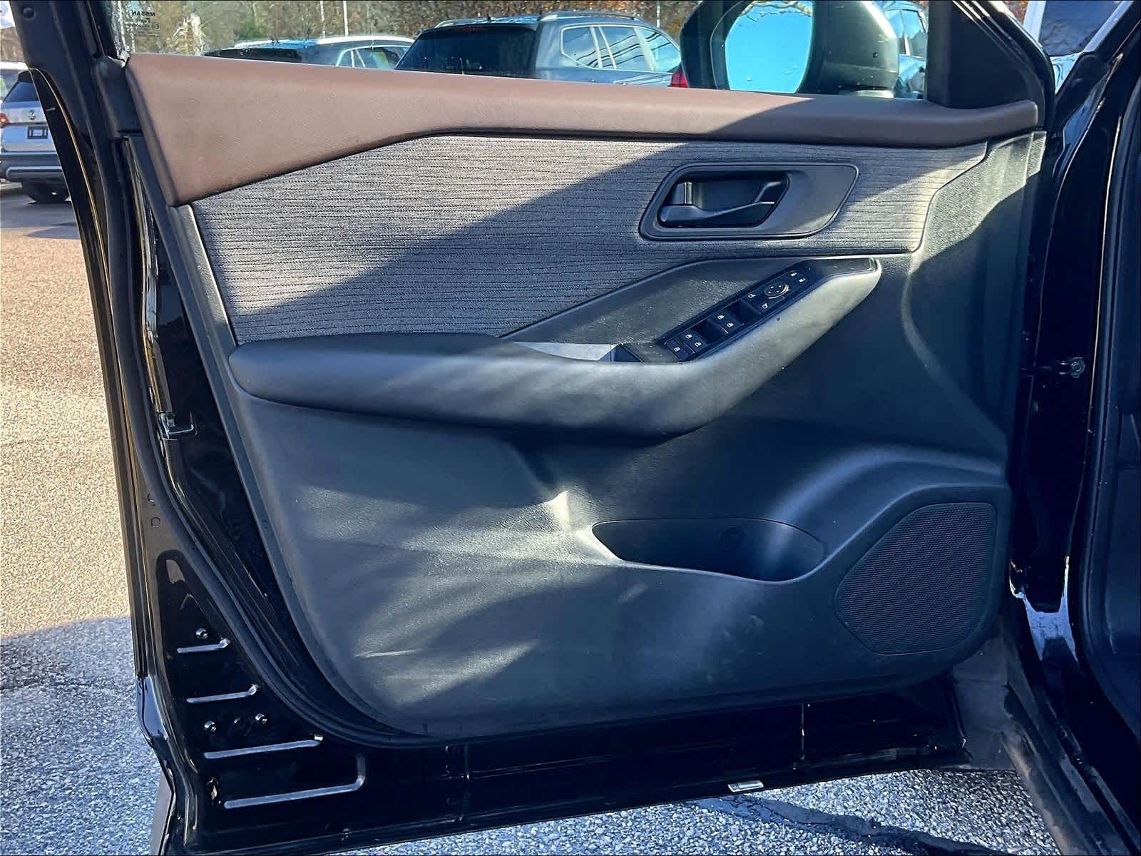 2023 Nissan Rogue S - Photo 9