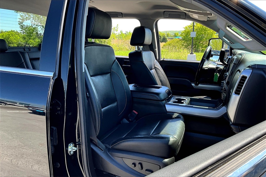 2017 Chevrolet Silverado 2500HD LTZ - Photo 11