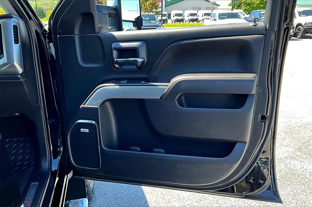 2017 Chevrolet Silverado 2500HD LTZ - Photo 12