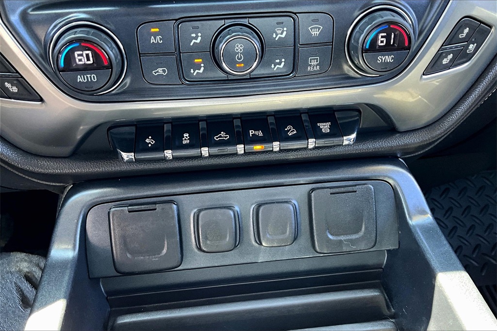 2017 Chevrolet Silverado 2500HD LTZ - Photo 26