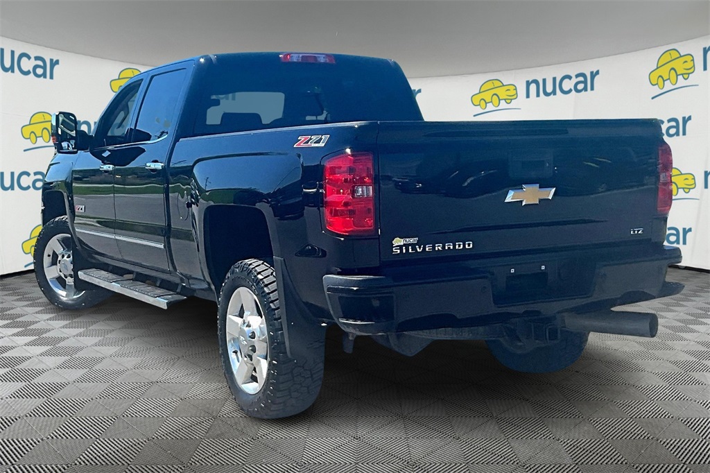 2017 Chevrolet Silverado 2500HD LTZ - Photo 4