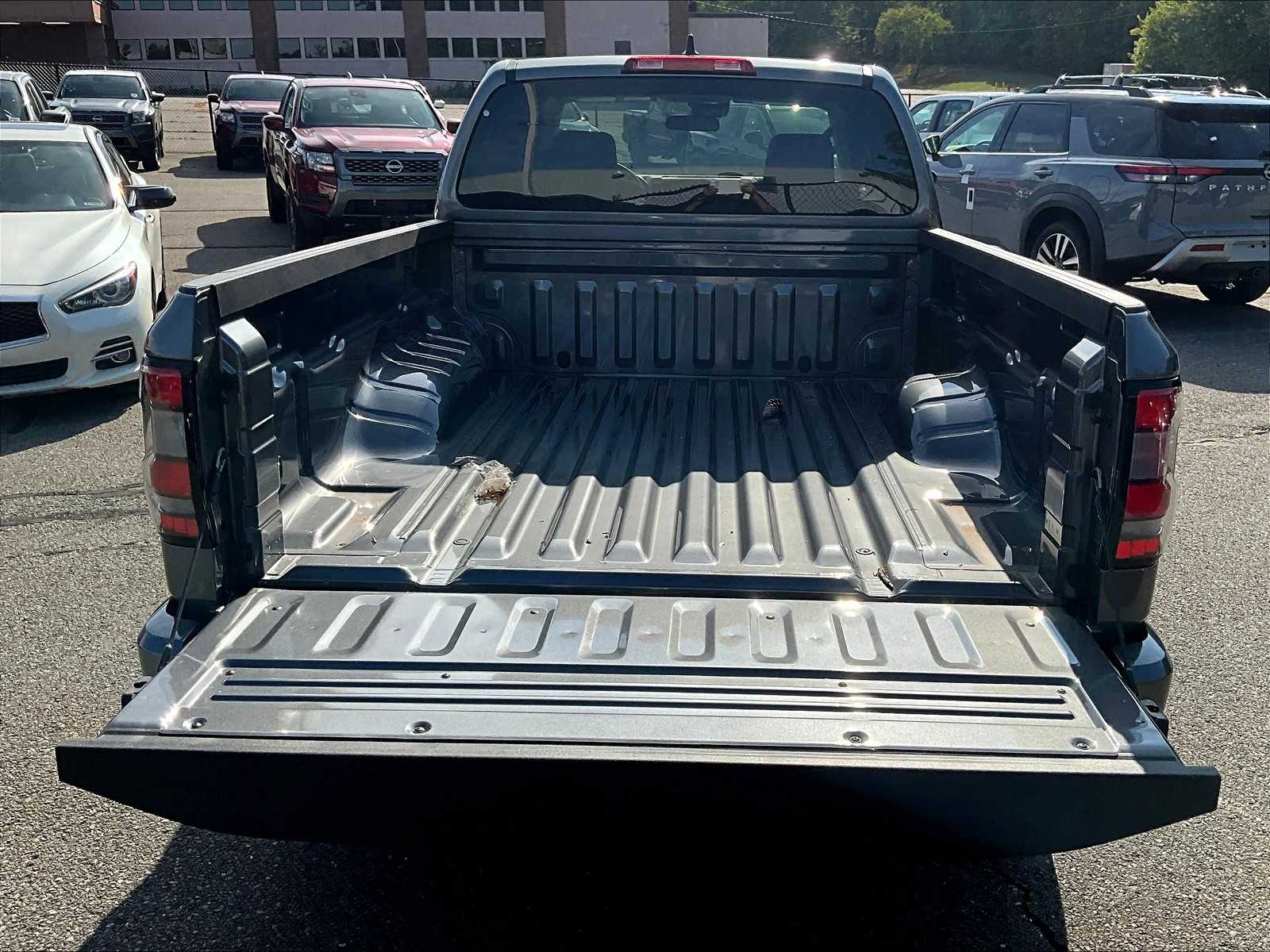 2025 Nissan Frontier SV - Photo 23