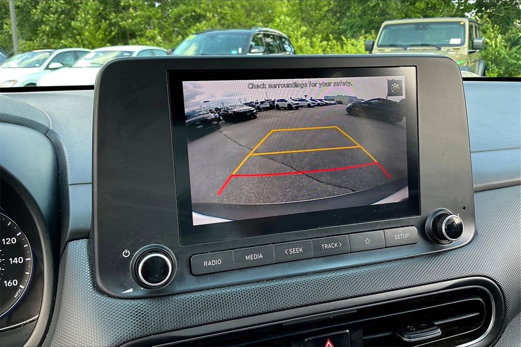 2023 Hyundai Kona SEL - Photo 18