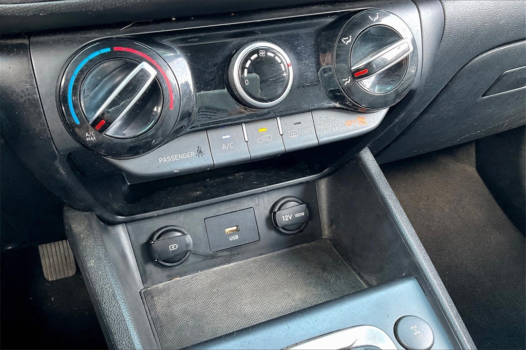 2023 Hyundai Kona SEL - Photo 24