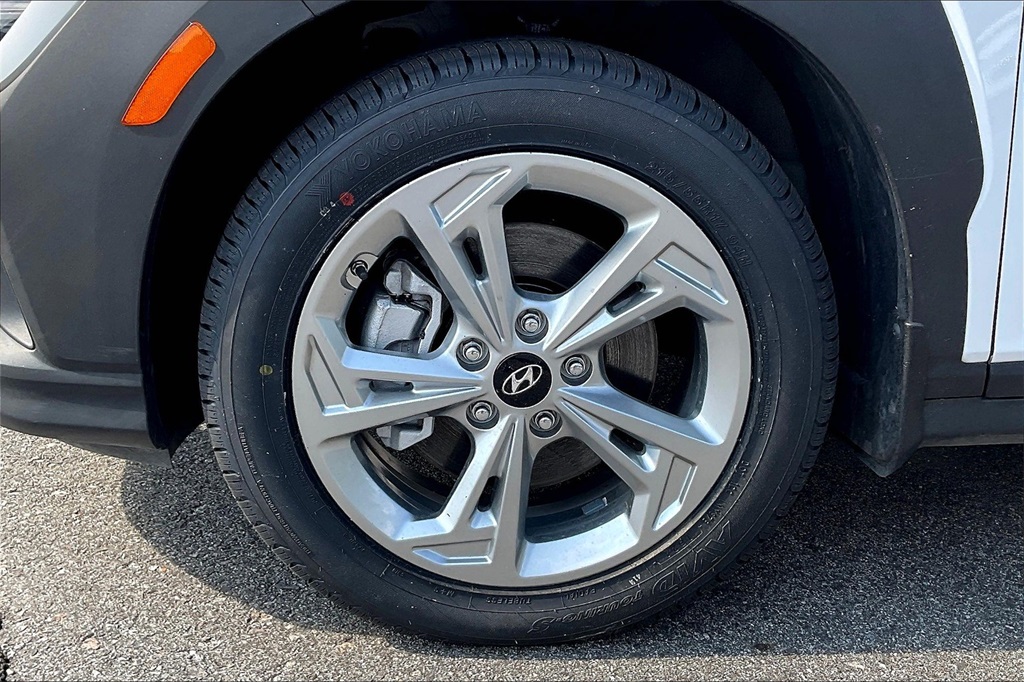 2023 Hyundai Kona SEL - Photo 7