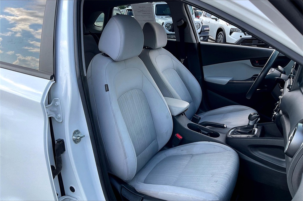 2023 Hyundai Kona SEL - Photo 10