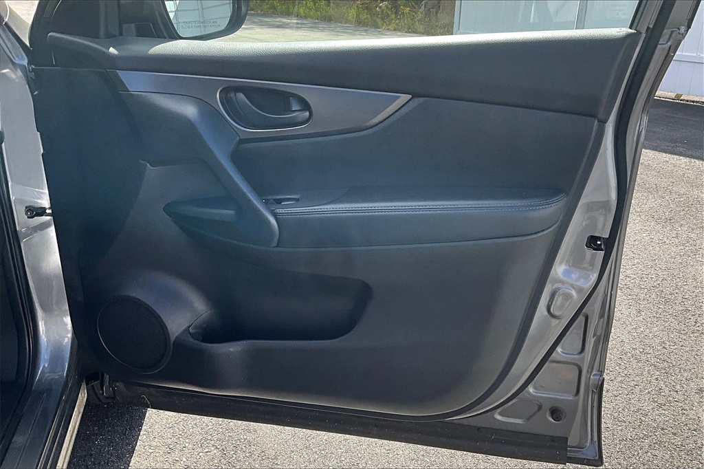 2021 Nissan Rogue Sport S - Photo 12