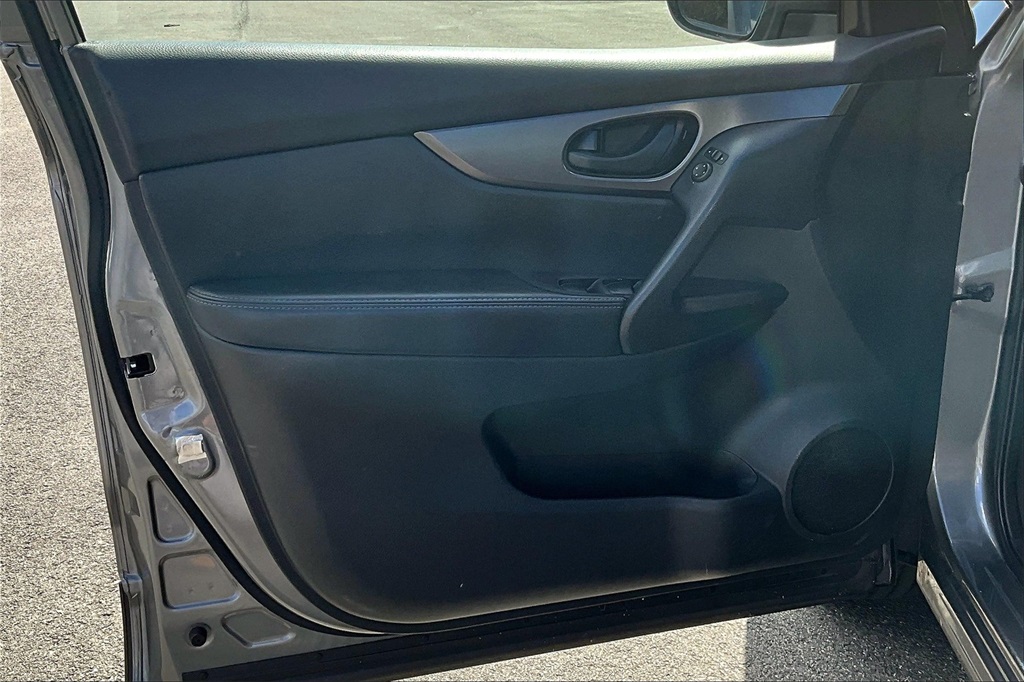 2021 Nissan Rogue Sport S - Photo 9