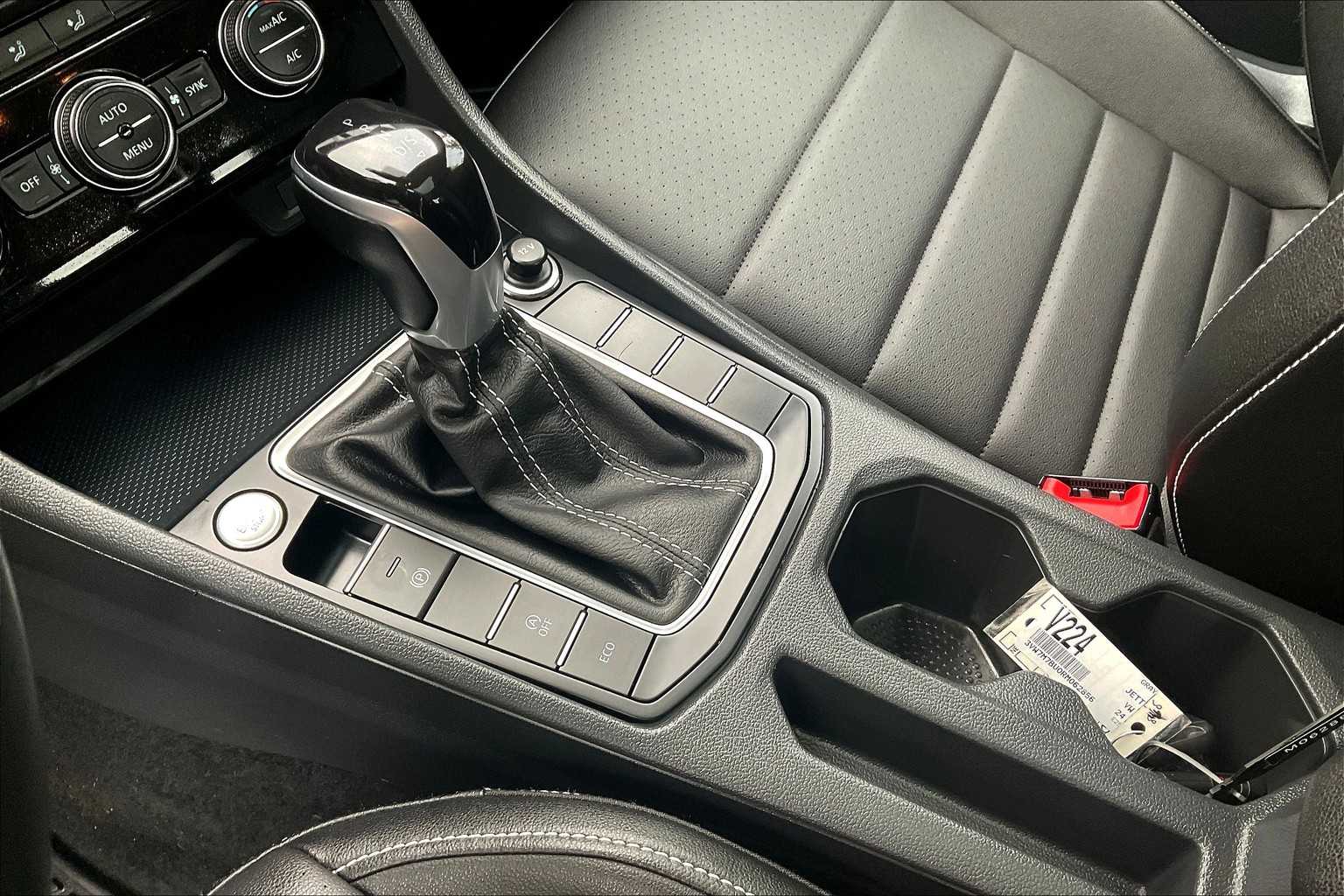 2024 Volkswagen Jetta SE - Photo 20