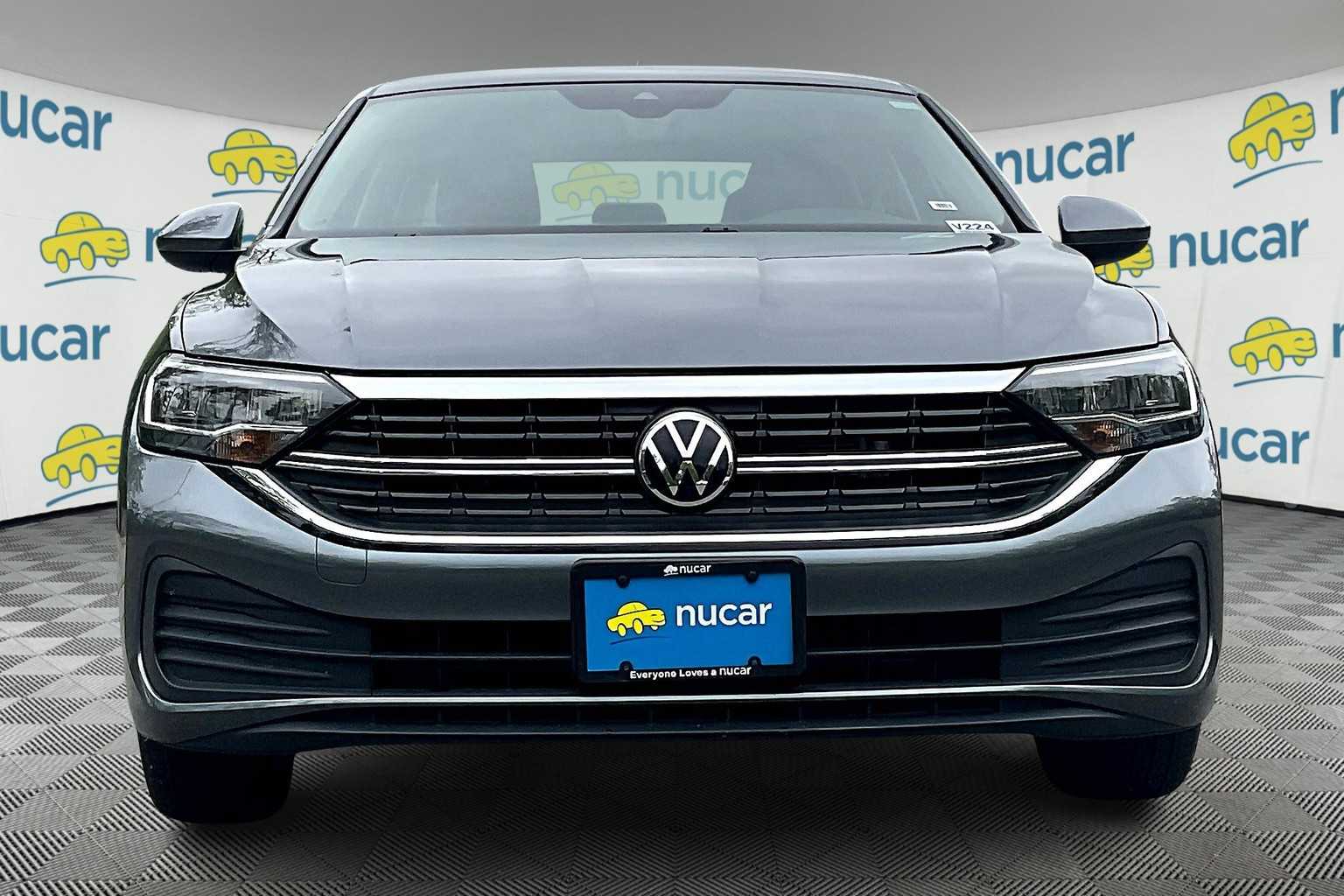 2024 Volkswagen Jetta SE - Photo 2