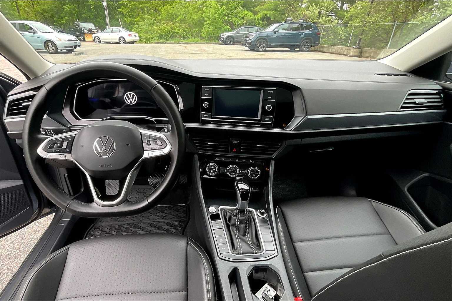 2024 Volkswagen Jetta SE - Photo 21
