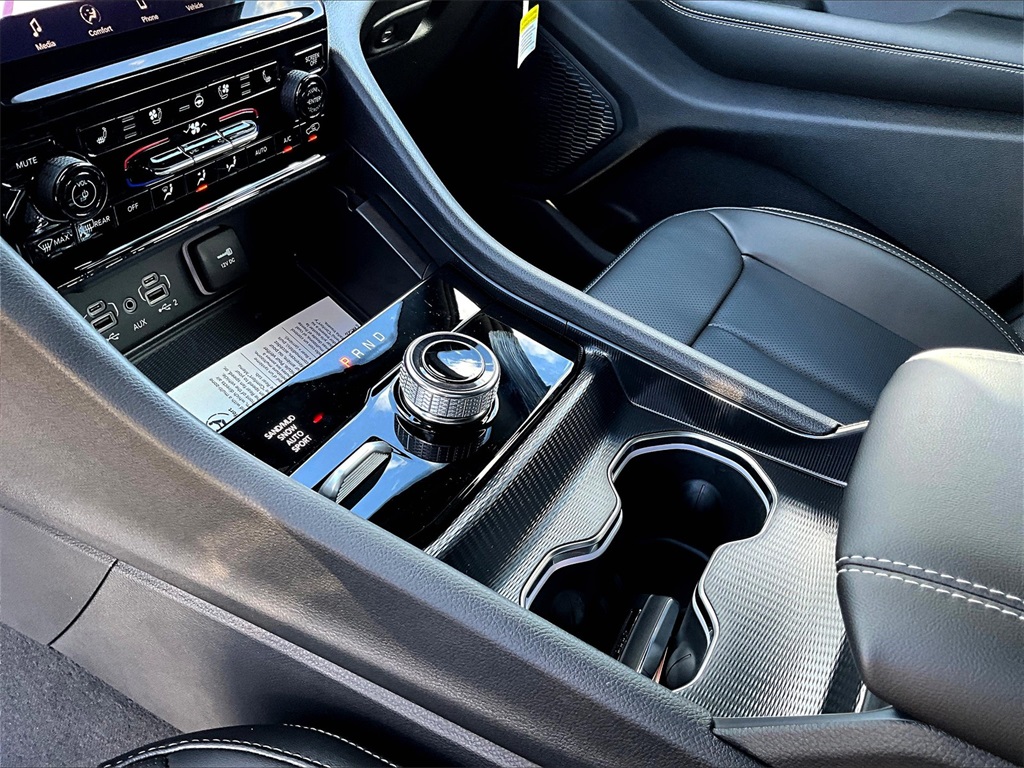 2025 Jeep Grand Cherokee L Limited - Photo 14