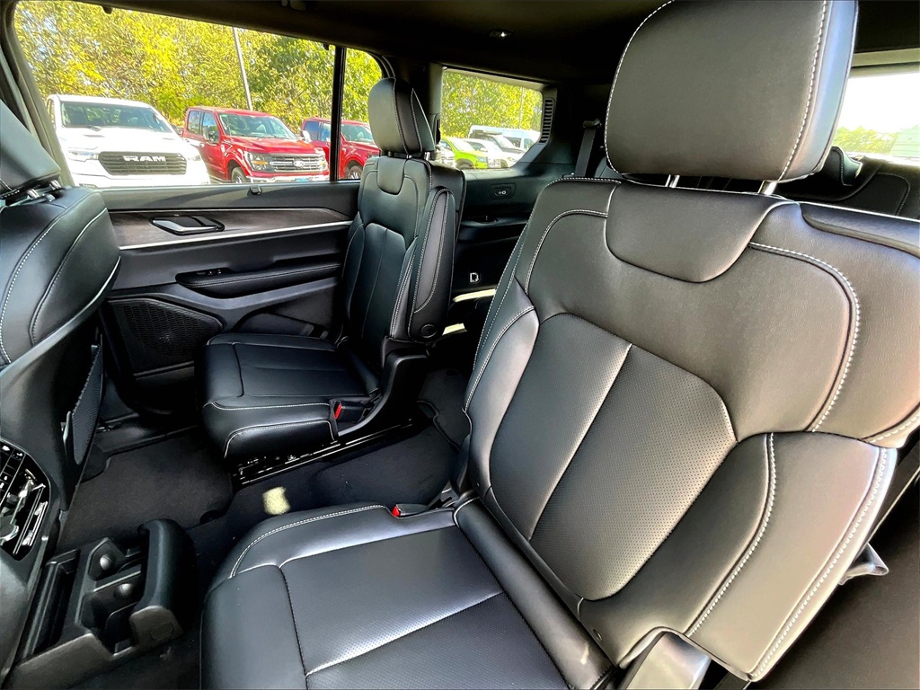 2025 Jeep Grand Cherokee L Limited - Photo 15