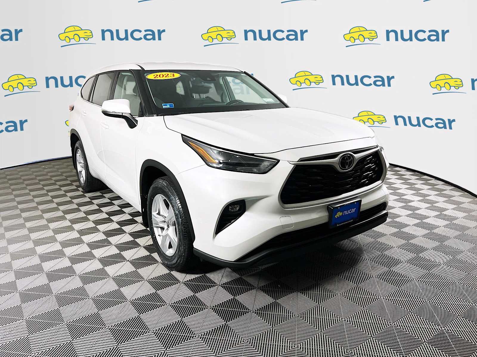 2023 Toyota Highlander LE