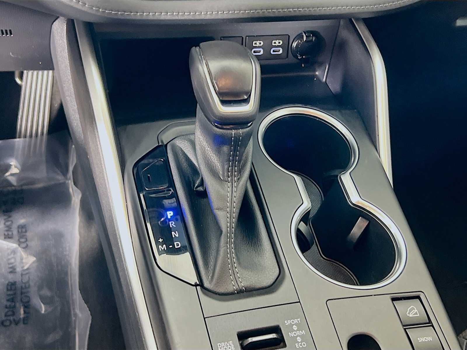 2023 Toyota Highlander LE - Photo 16