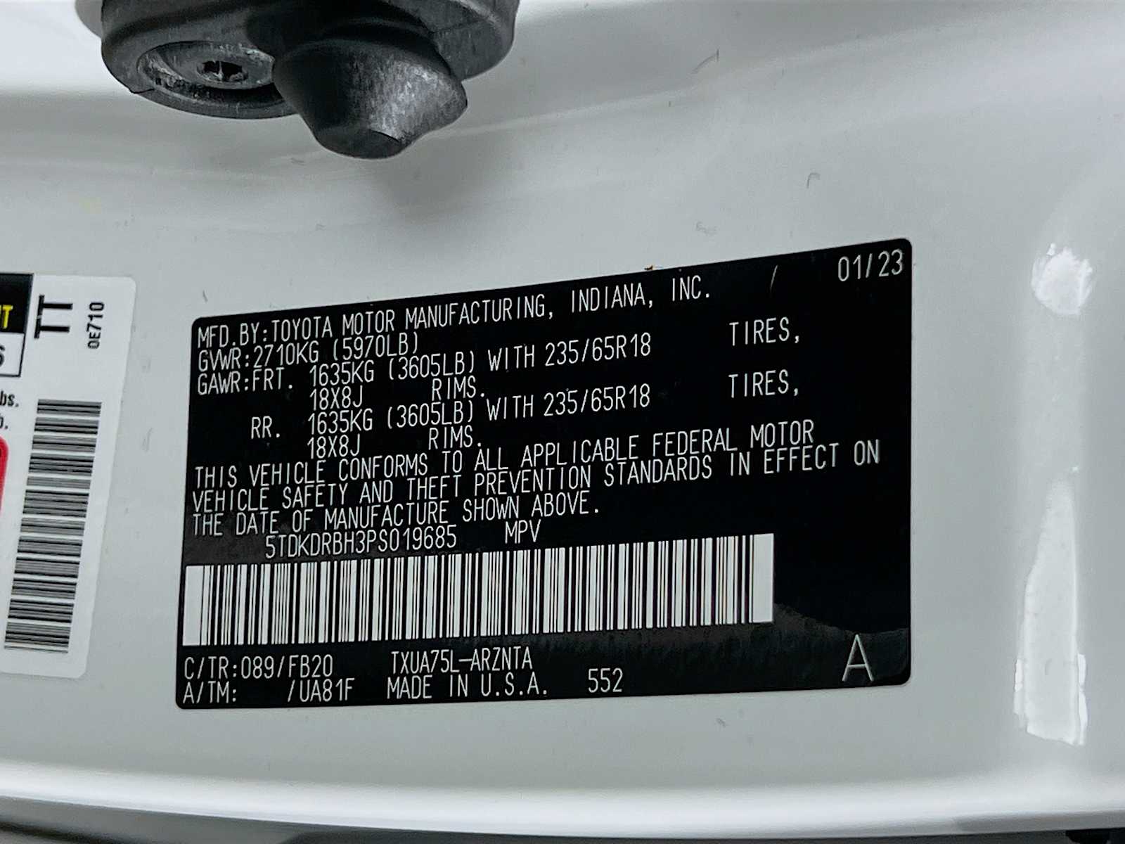 2023 Toyota Highlander LE - Photo 31