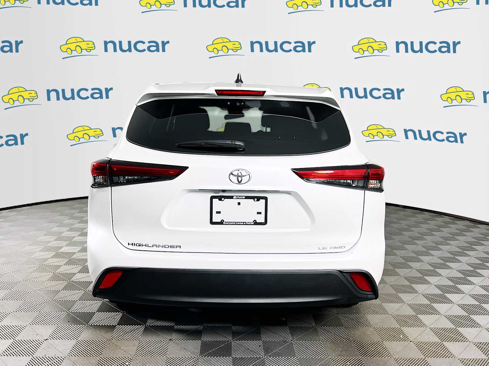 2023 Toyota Highlander LE - Photo 6