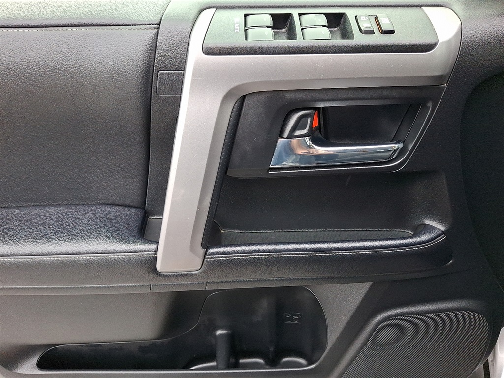 2023 Toyota 4Runner SR5 - Photo 12