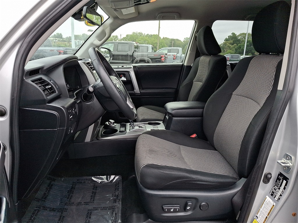 2023 Toyota 4Runner SR5 - Photo 13