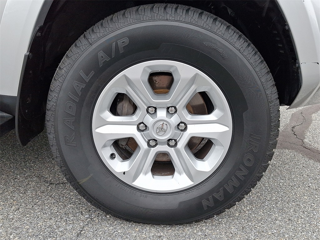 2023 Toyota 4Runner SR5 - Photo 8