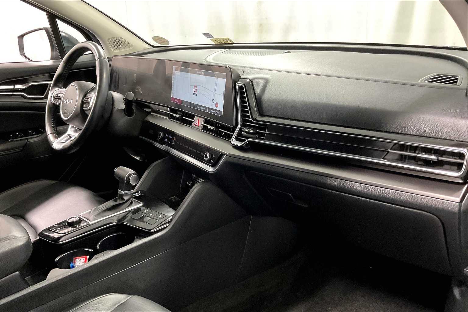 2023 Kia Sportage EX - Photo 14