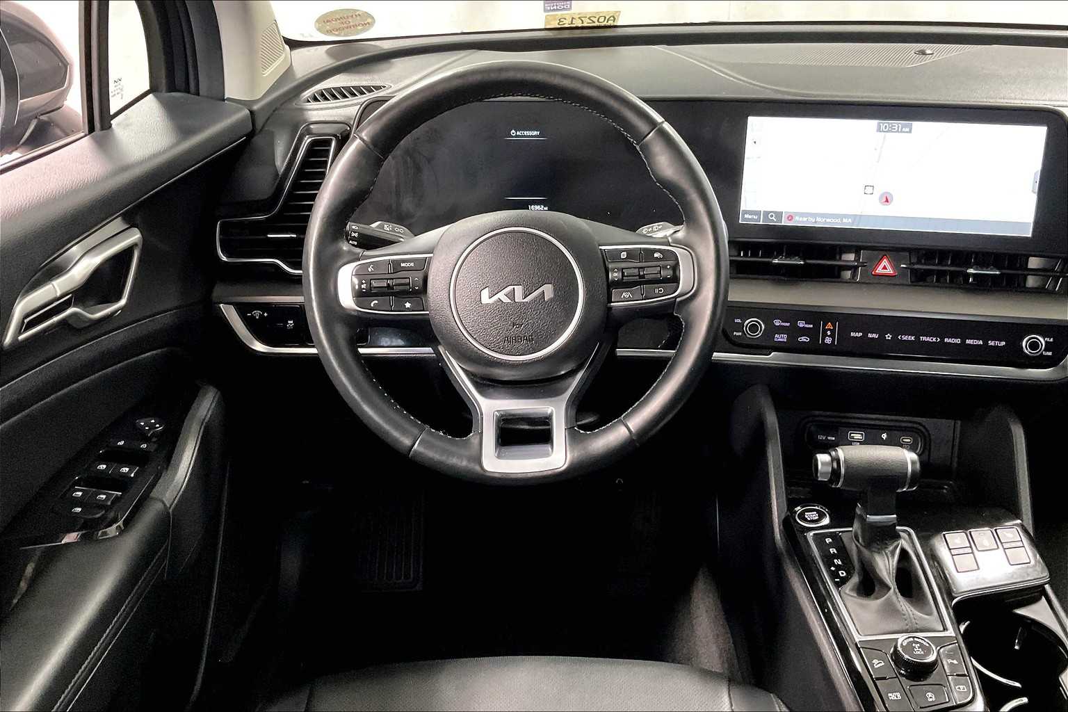 2023 Kia Sportage EX - Photo 17