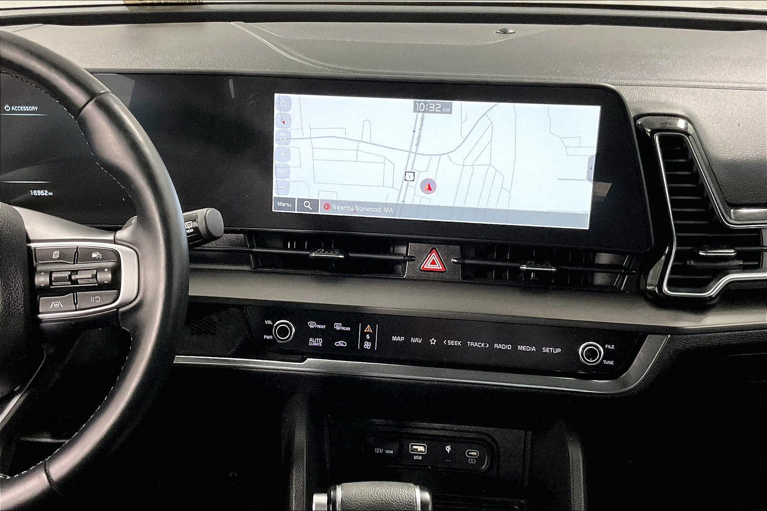 2023 Kia Sportage EX - Photo 18