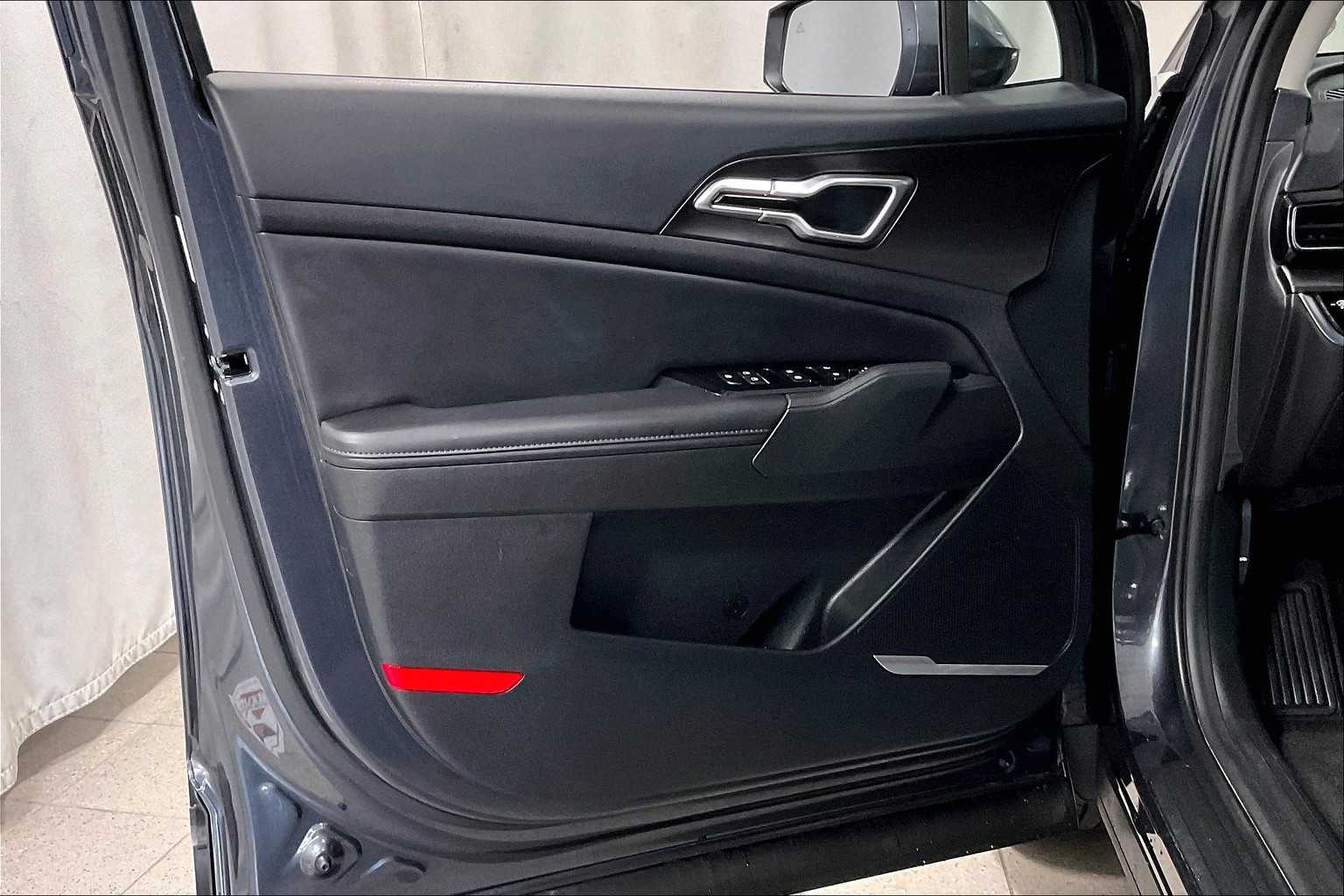 2023 Kia Sportage EX - Photo 9