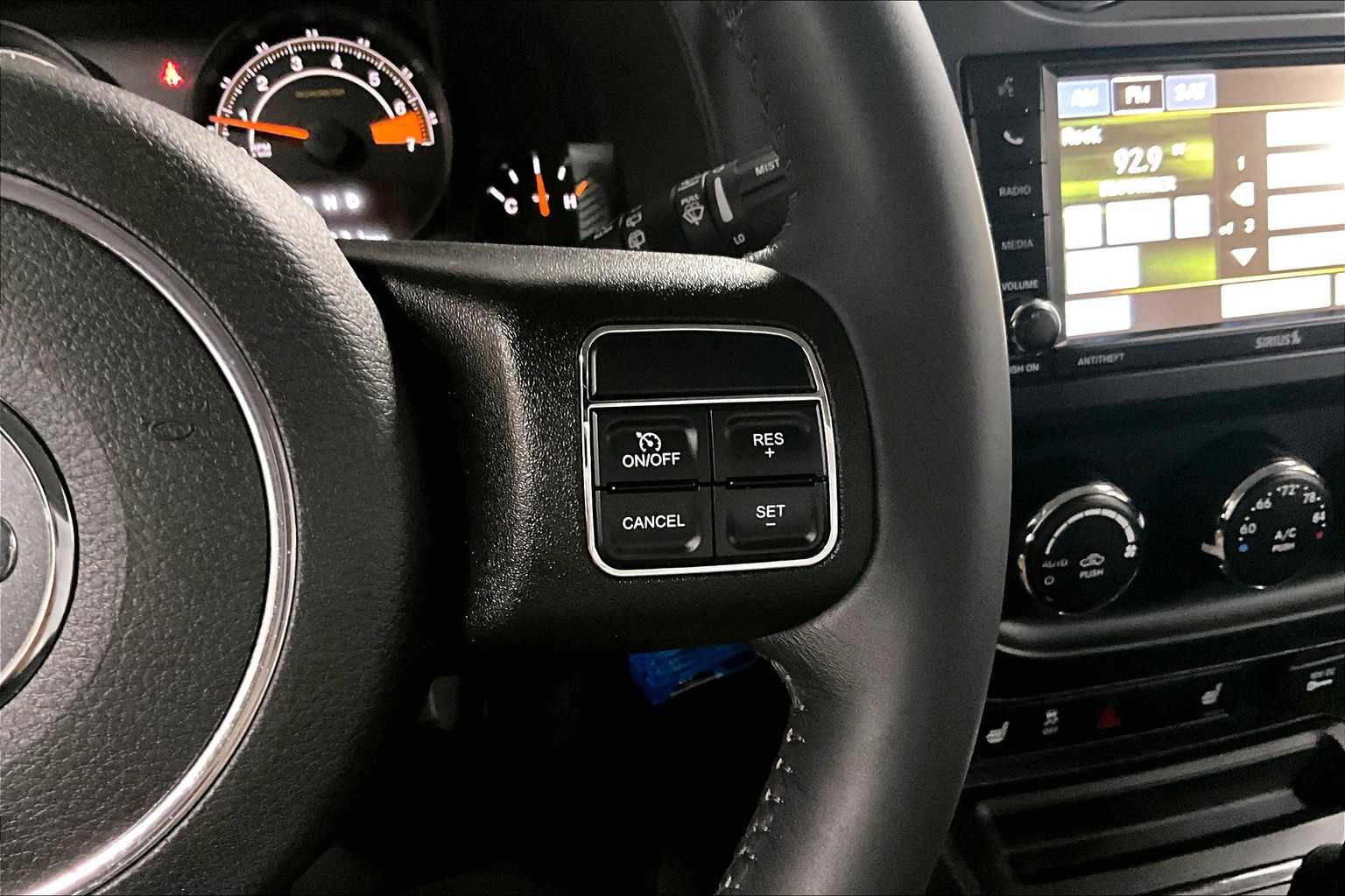 2016 Jeep Patriot High Altitude Edition - Photo 24