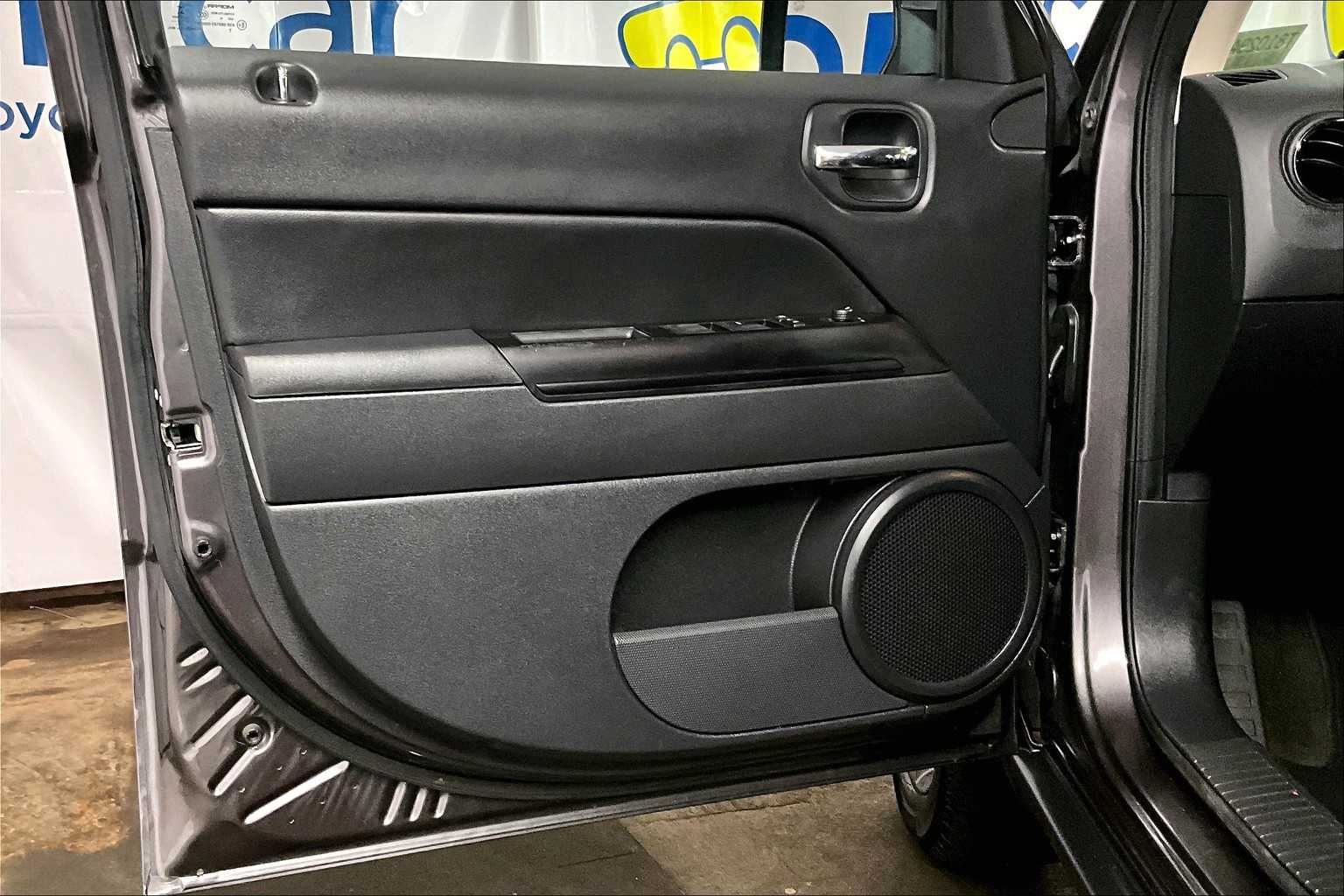 2016 Jeep Patriot High Altitude Edition - Photo 9