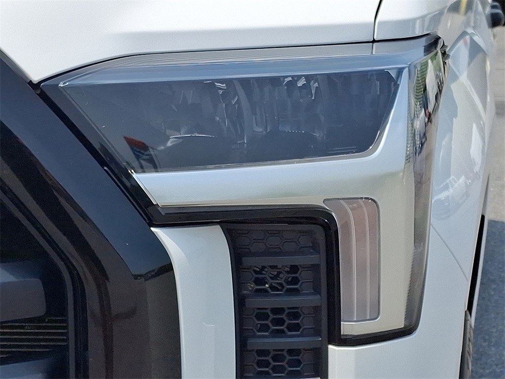 2022 Toyota Tundra SR - Photo 10