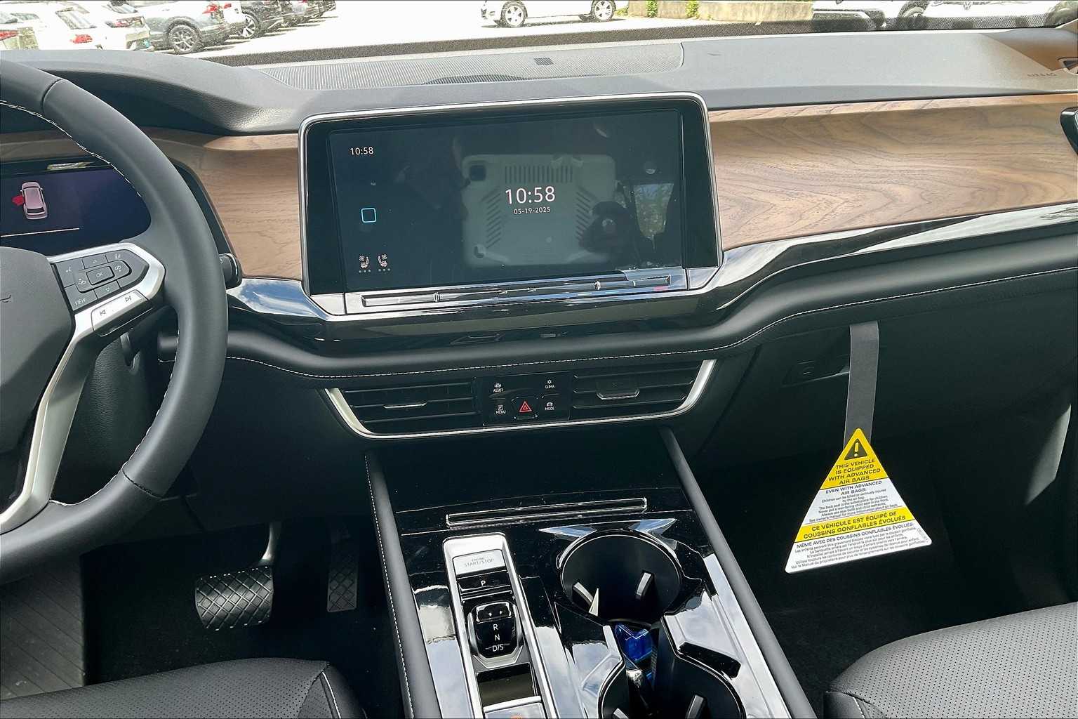 2025 Volkswagen Atlas 2.0T SE w/Technology - Photo 13