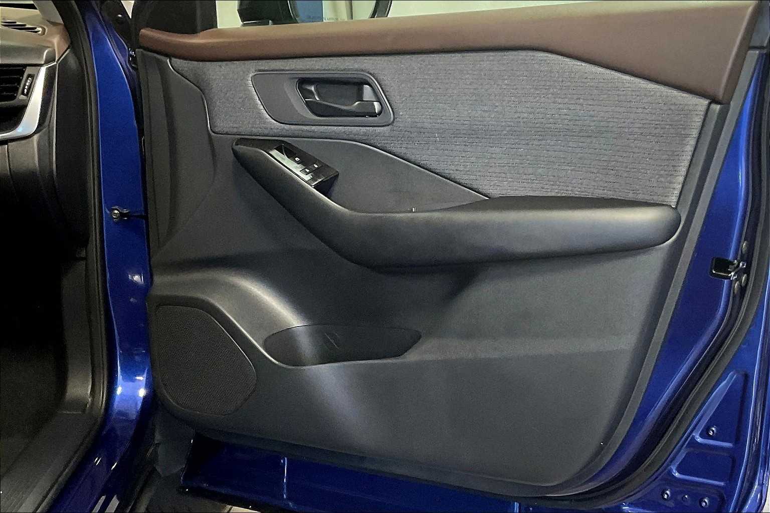 2023 Nissan Rogue S - Photo 12
