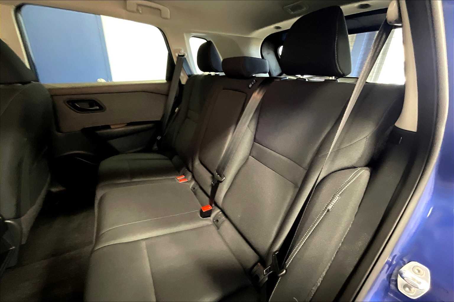 2023 Nissan Rogue S - Photo 15