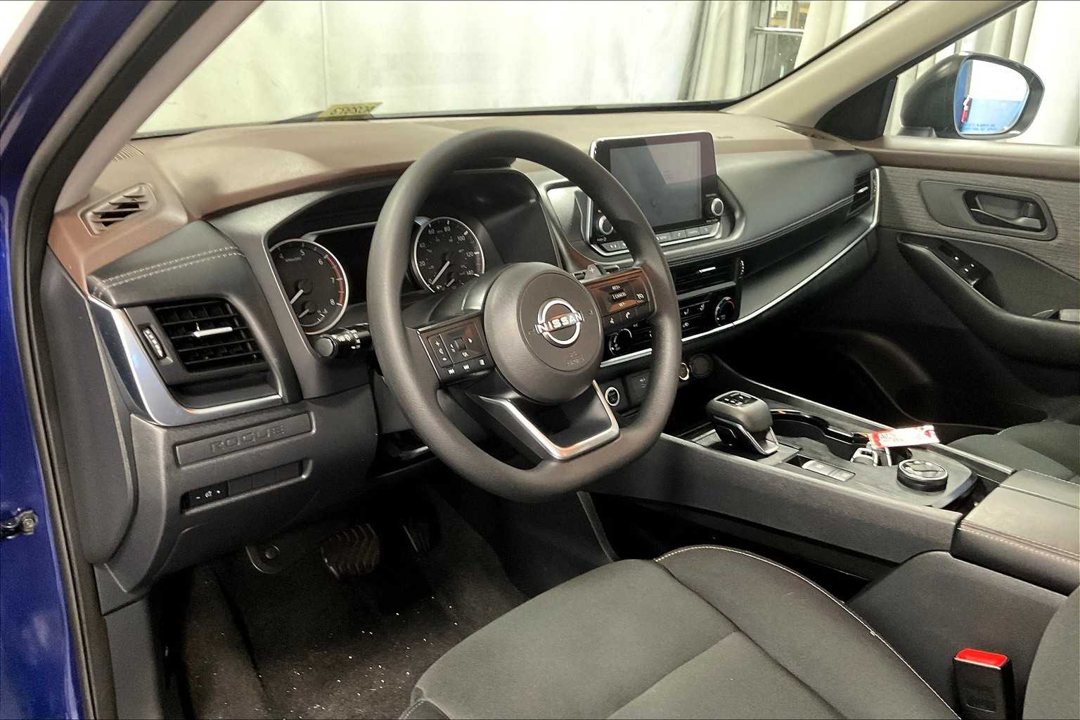 2023 Nissan Rogue S - Photo 8