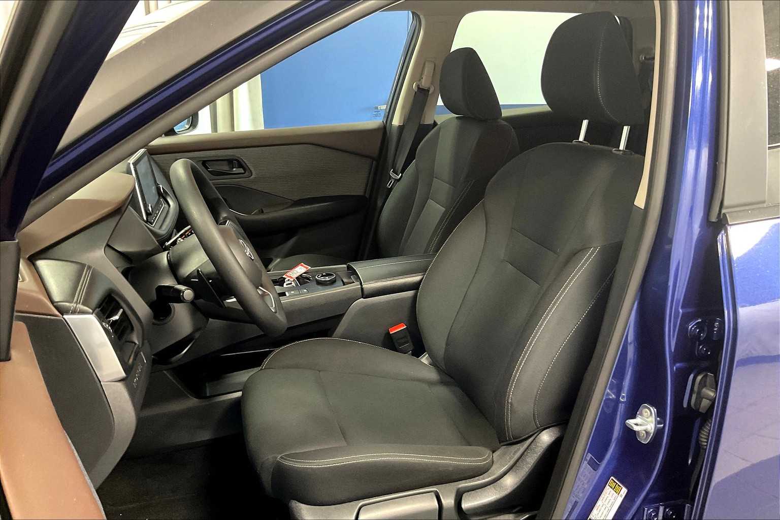 2023 Nissan Rogue S - Photo 10
