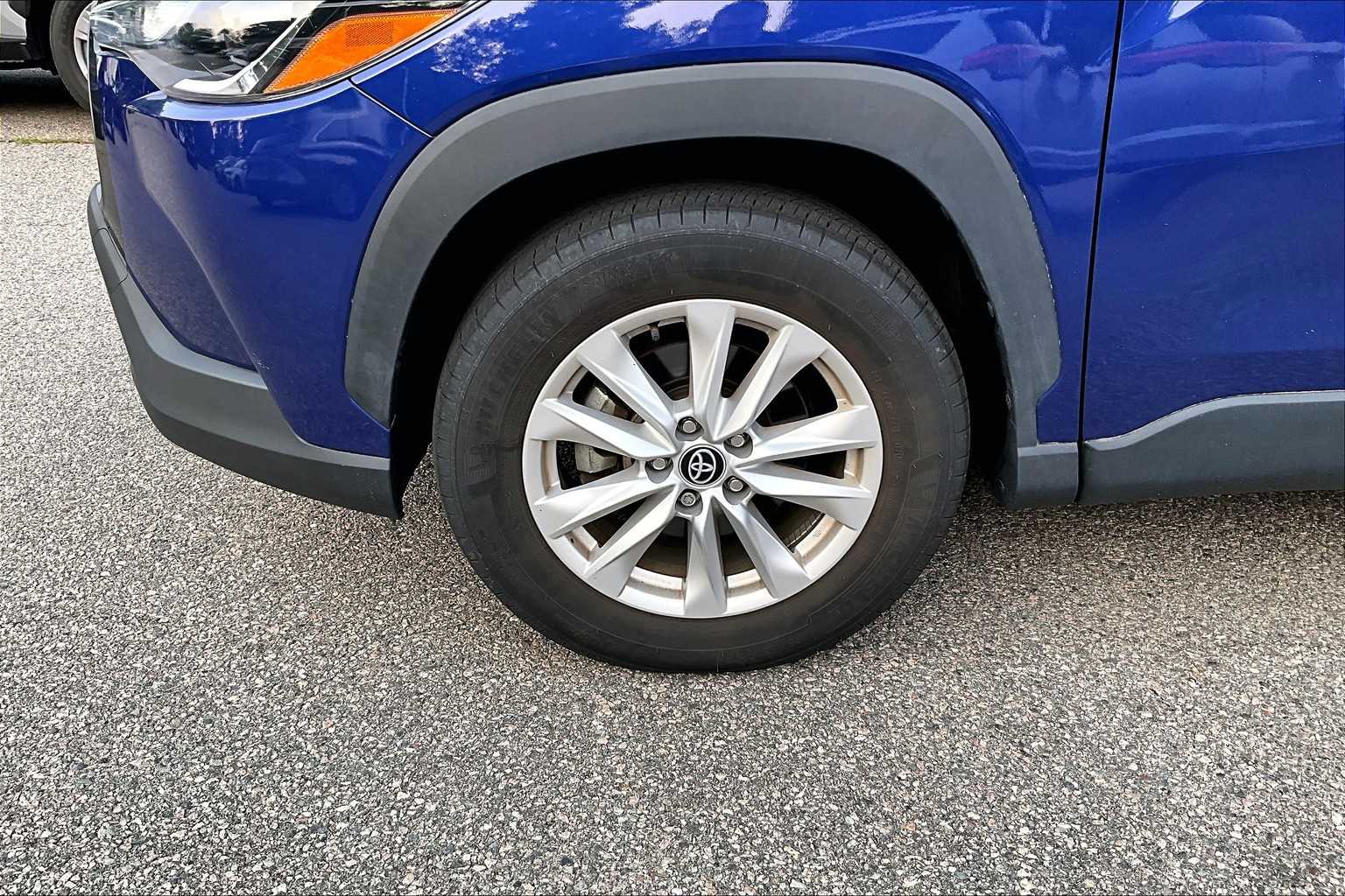 2022 Toyota Corolla Cross LE - Photo 4