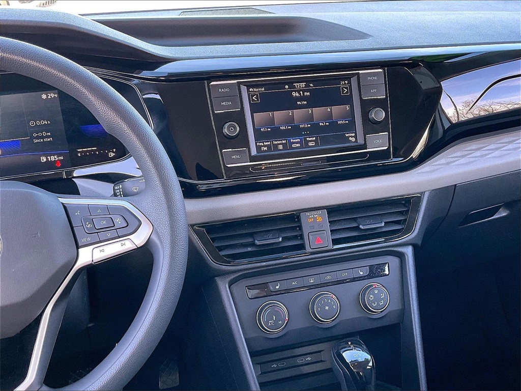 2022 Volkswagen Taos 1.5T S - Photo 17