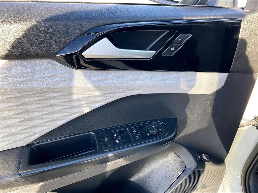 2022 Volkswagen Taos 1.5T S - Photo 34