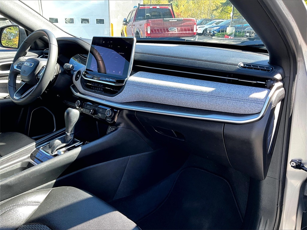 2024 Jeep Compass Latitude - Photo 17