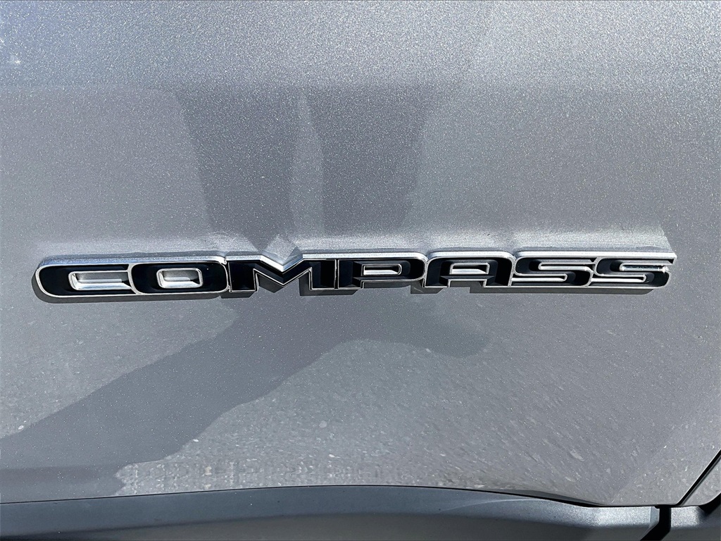 2024 Jeep Compass Latitude - Photo 8