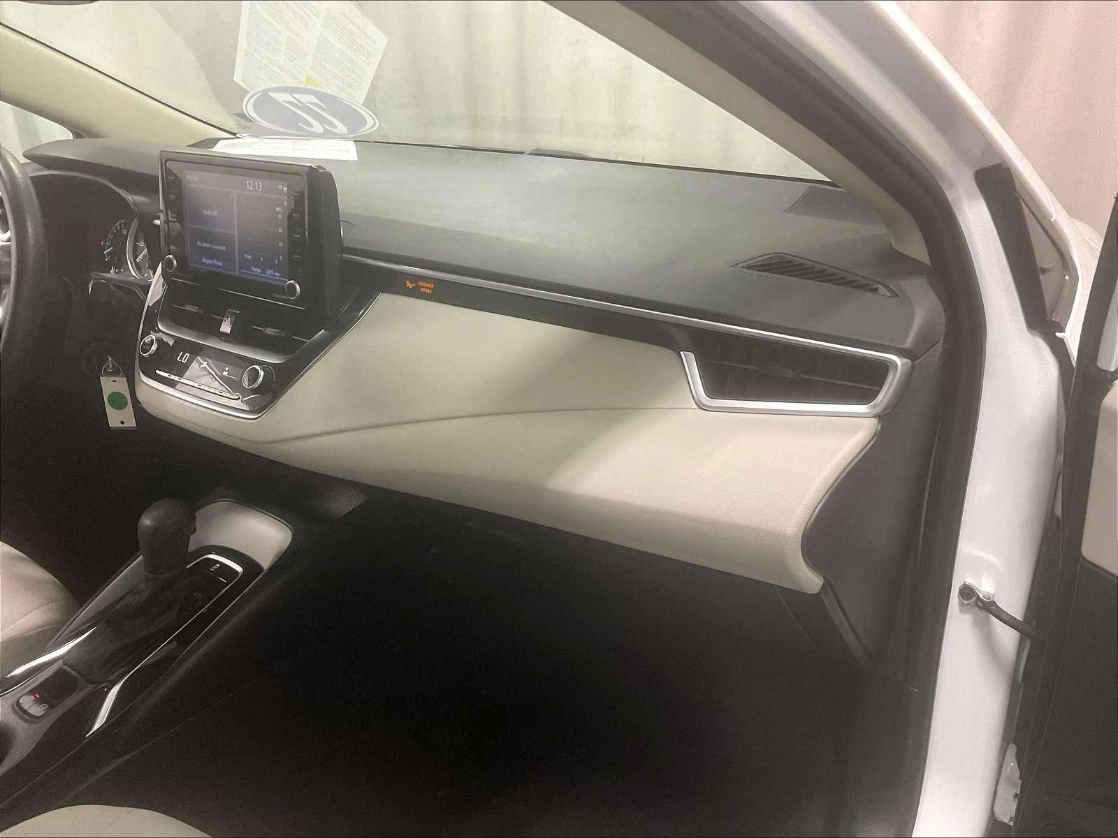 2022 Toyota Corolla LE - Photo 13