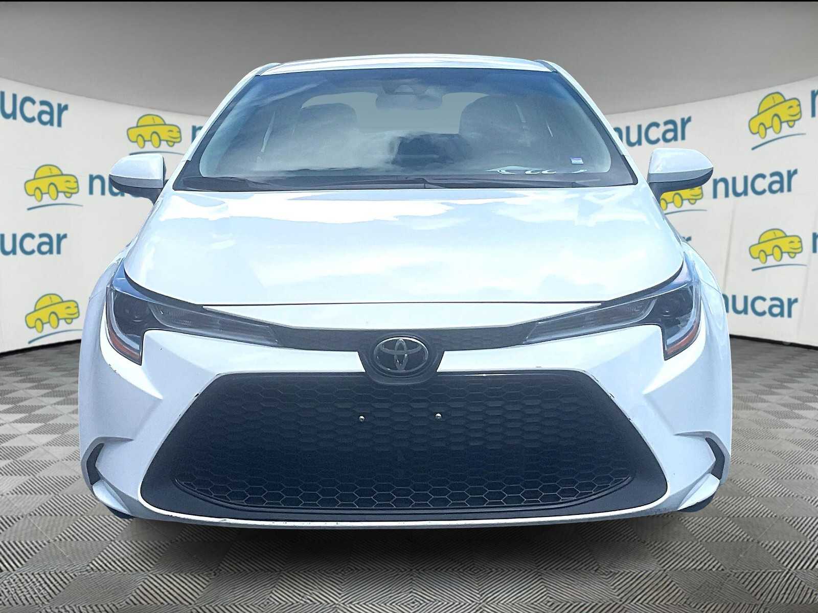 2022 Toyota Corolla LE - Photo 2