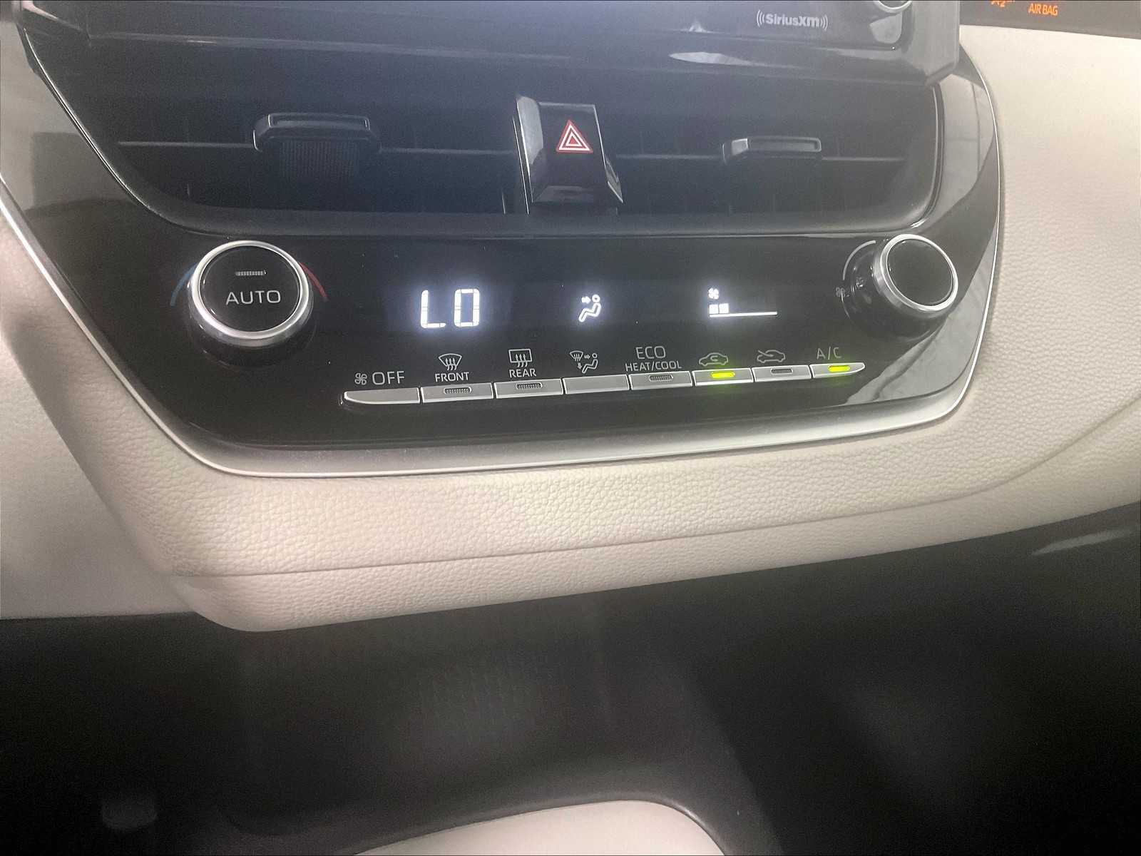 2022 Toyota Corolla LE - Photo 25