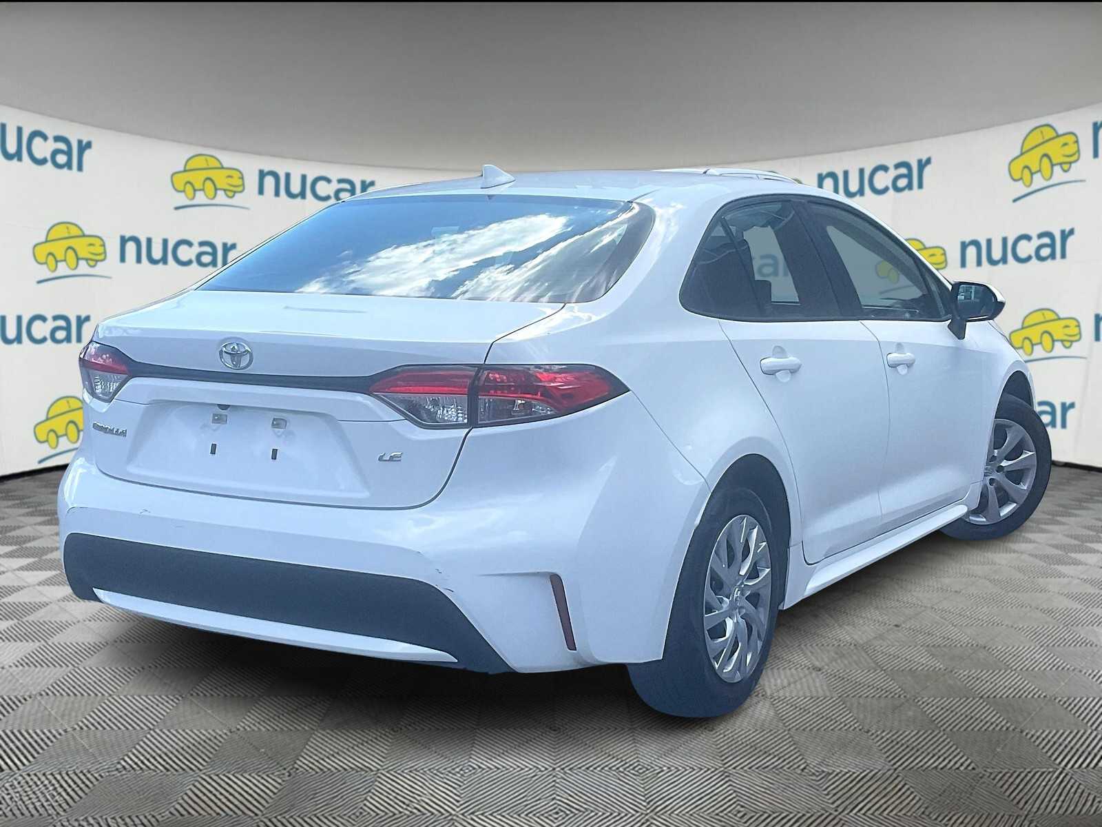 2022 Toyota Corolla LE - Photo 6
